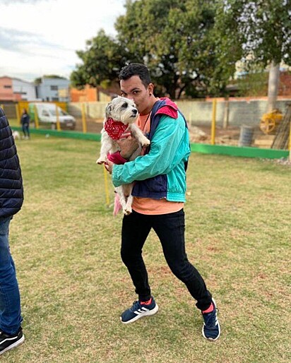 Working with pets is therapeutic for Alexandre.