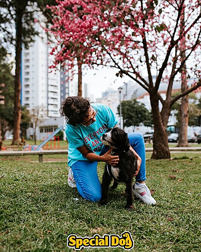 Brocolinha with her owner, Gaby. 